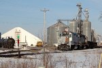 WSOR 3809 heads to the edge of town to switch Olson's Mill